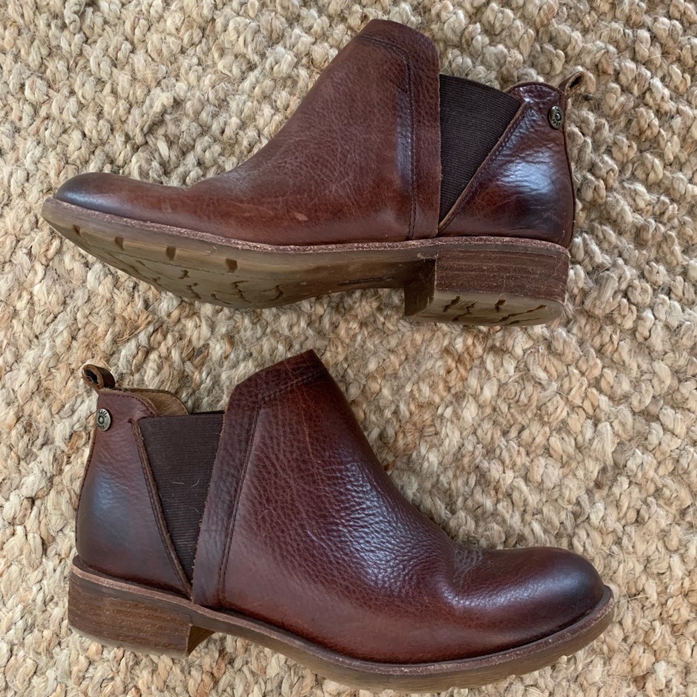 Short boots